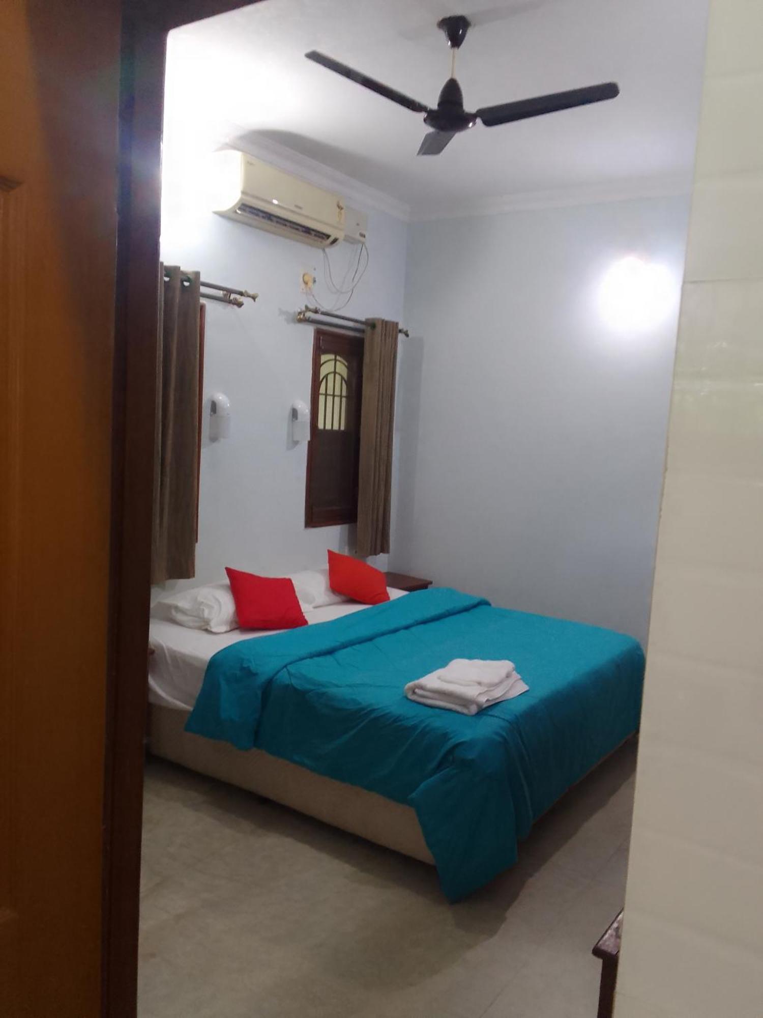 Peaceful At Pande Residency Guest house